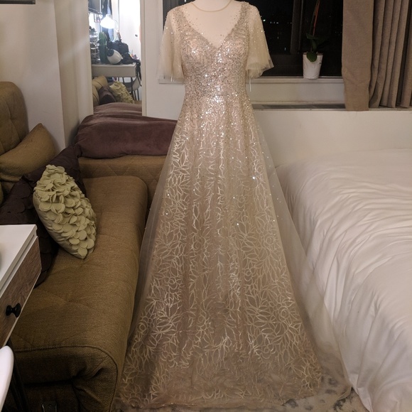 NWT Teri Jon Long Illusion Overlay Gold Gown Sz4 - Picture 3 of 8